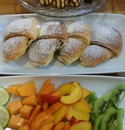 Borgo Massovrana Bed & Breakfast *