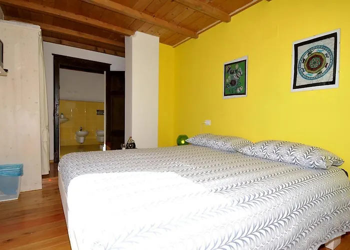 Bed and Breakfast Borgo Massovrana *