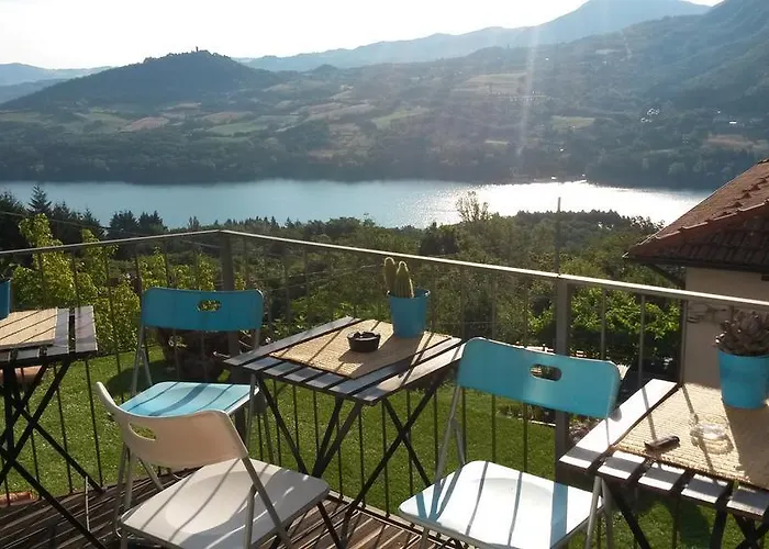 ベッド・アンド・ブレックファスト Borgo Massovrana Castel di Casio